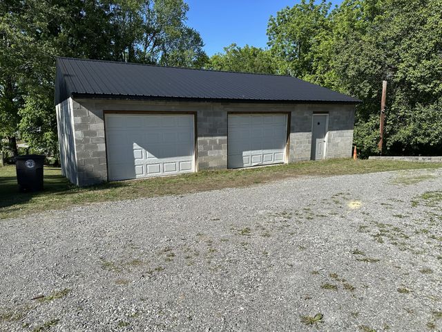 198 Epperson Ave, Cookeville, TN 38506