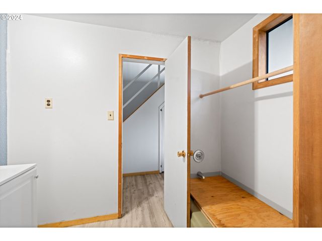 4311 K Pl, Seaview, WA 98644