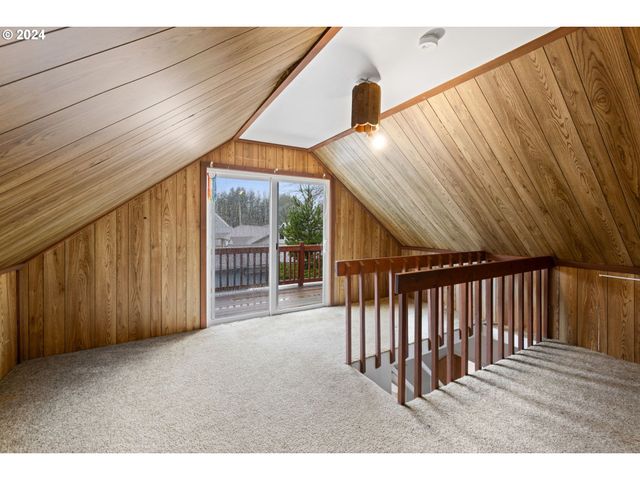 4311 K Pl, Seaview, WA 98644