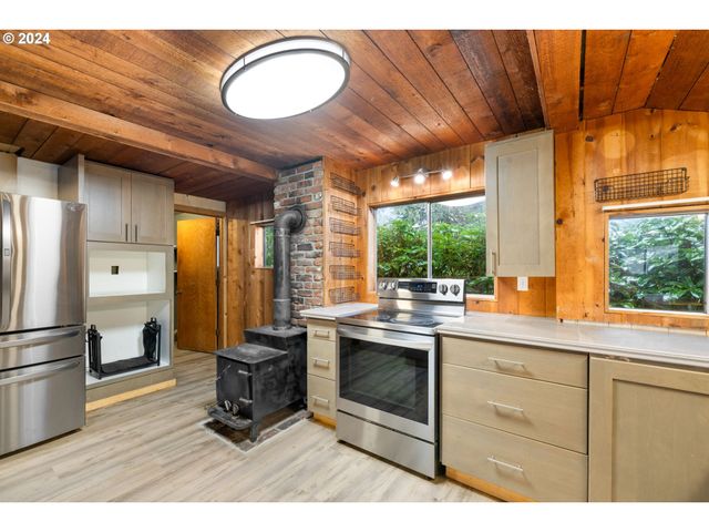 4311 K Pl, Seaview, WA 98644