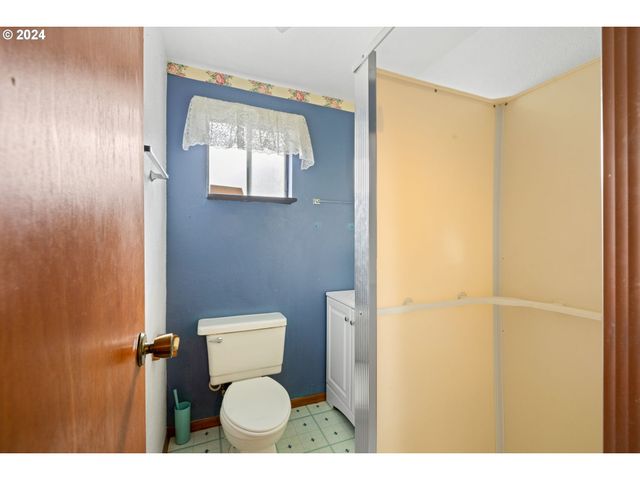 4311 K Pl, Seaview, WA 98644