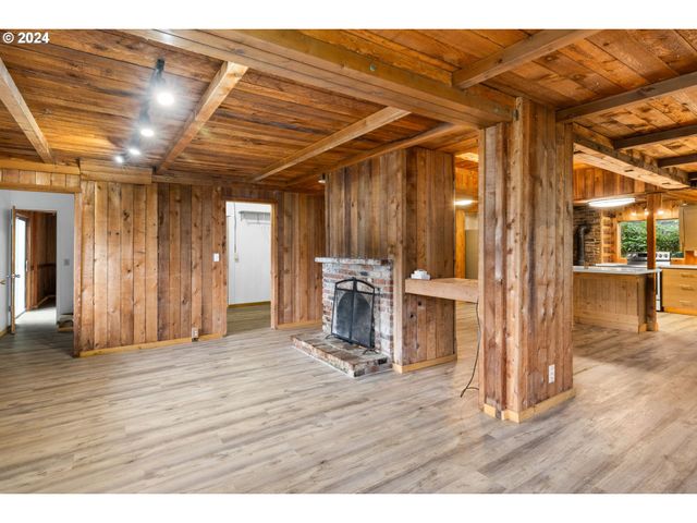 4311 K Pl, Seaview, WA 98644