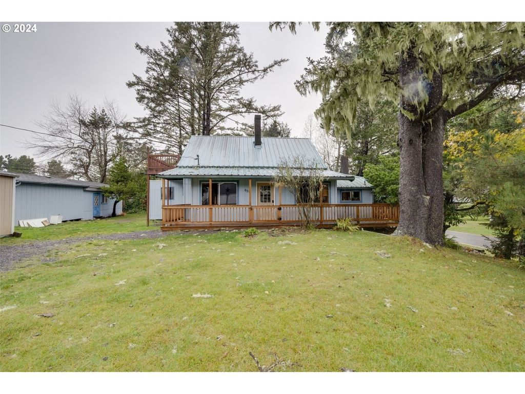 4311 K Pl, Seaview, WA 98644
