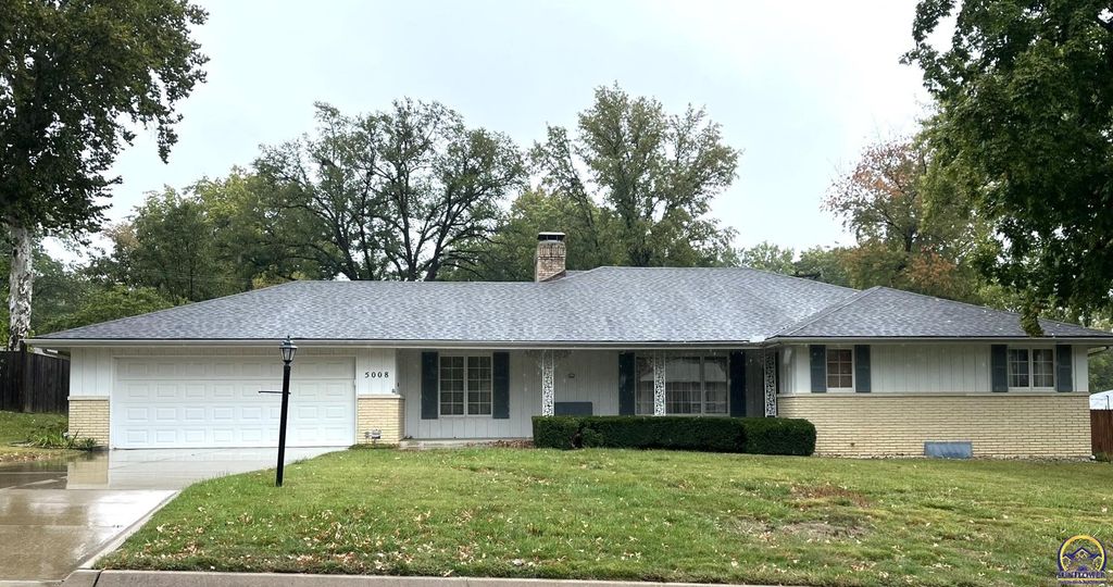5008 SW 23rd ST, Topeka, KS 66614