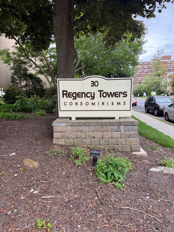 30 Woodland Street APT 5F, Hartford, CT 06105