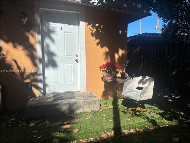 2020 NE 26 st S, Fort Lauderdale, FL 33305