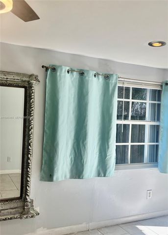 2020 NE 26 st S, Fort Lauderdale, FL 33305