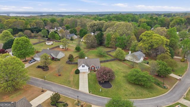 5828 Meadowfield Trace, Flowery Branch, GA 30542