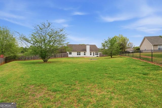 5828 Meadowfield Trace, Flowery Branch, GA 30542