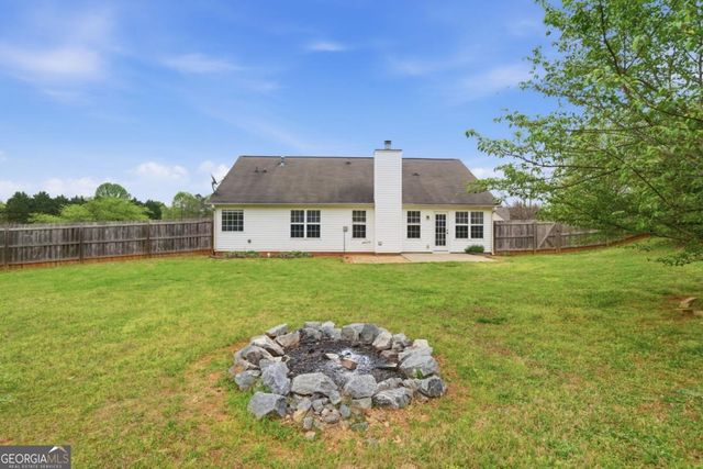 5828 Meadowfield Trace, Flowery Branch, GA 30542