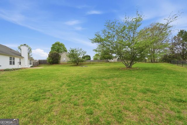 5828 Meadowfield Trace, Flowery Branch, GA 30542