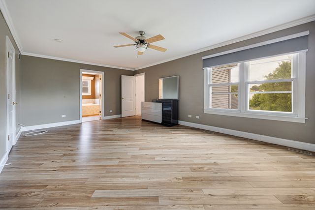335 W Carriage Lane, Bensenville, IL 60106
