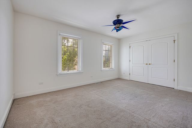 335 W Carriage Lane, Bensenville, IL 60106