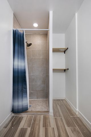 335 W Carriage Lane, Bensenville, IL 60106