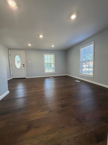 204 Crutchfield Street, Science Hill, KY 42553