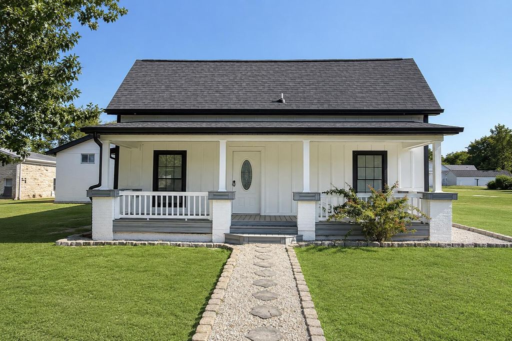 204 Crutchfield Street, Science Hill, KY 42553