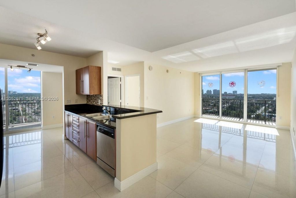 3232 SW 22nd Street 1701, Miami, FL 33145
