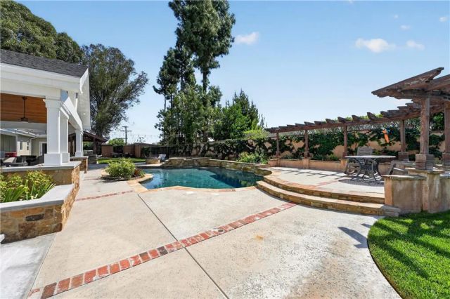 4771 Palm Avenue, Yorba Linda, CA 92886