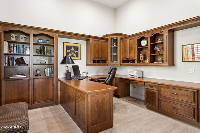 8310 E TUMBLEWEED Drive, Scottsdale, AZ 85266