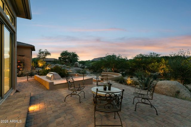 8310 E TUMBLEWEED Drive, Scottsdale, AZ 85266