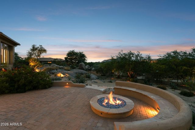 8310 E TUMBLEWEED Drive, Scottsdale, AZ 85266