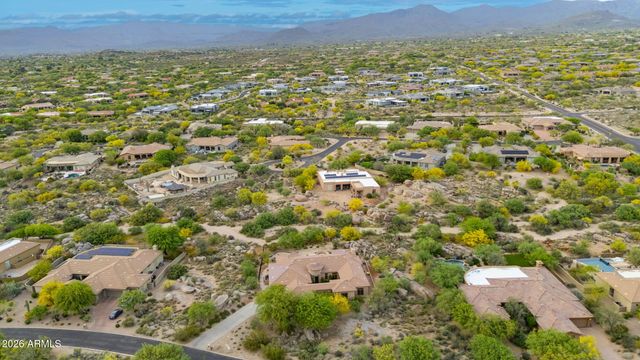 8310 E TUMBLEWEED Drive, Scottsdale, AZ 85266