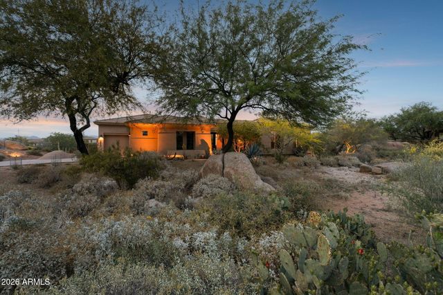 8310 E TUMBLEWEED Drive, Scottsdale, AZ 85266