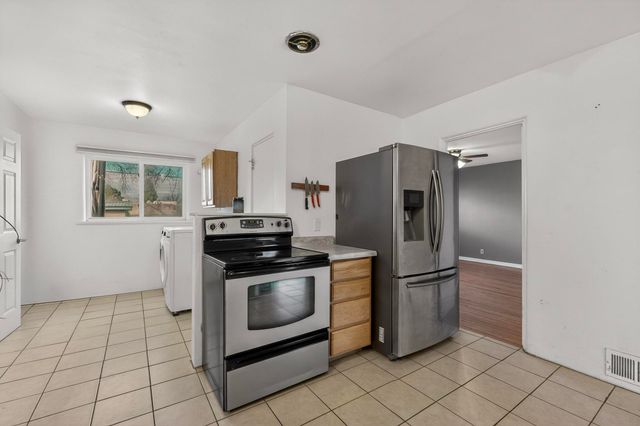 725 Monroe Street NE, Albuquerque, NM 87110
