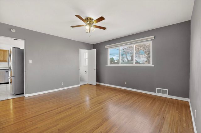 725 Monroe Street NE, Albuquerque, NM 87110