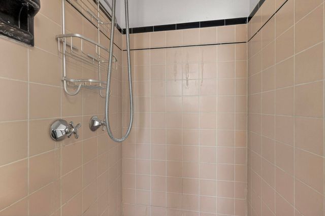 725 Monroe Street NE, Albuquerque, NM 87110