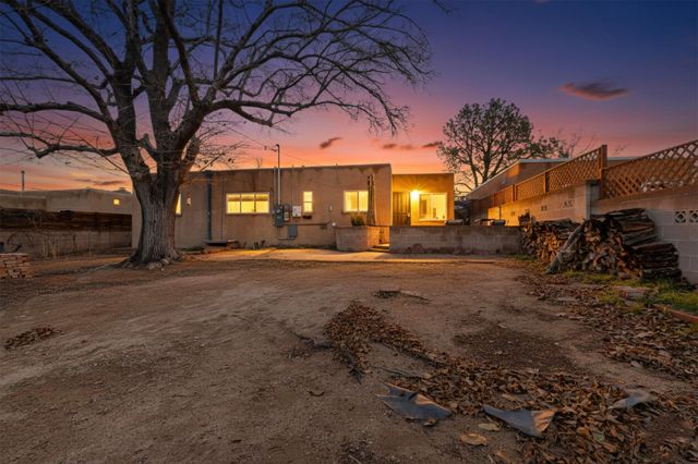 725 Monroe Street NE, Albuquerque, NM 87110