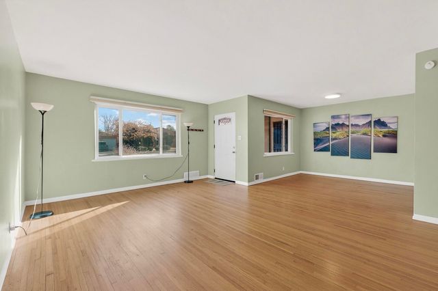 725 Monroe Street NE, Albuquerque, NM 87110