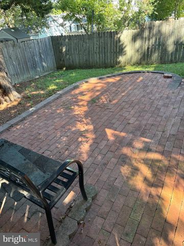 606 LONDONTOWN RD, Edgewater, MD 21037