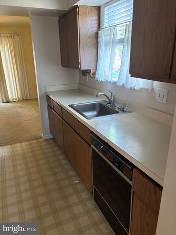 606 LONDONTOWN RD, Edgewater, MD 21037