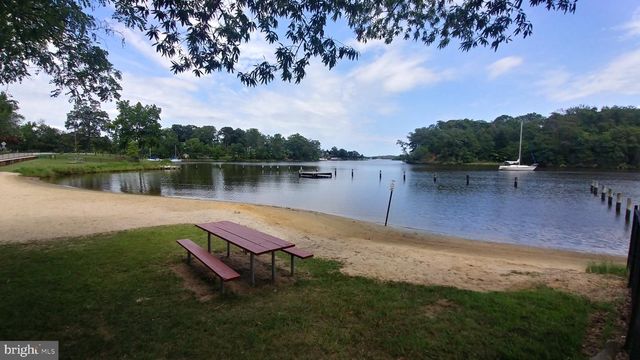 606 LONDONTOWN RD, Edgewater, MD 21037