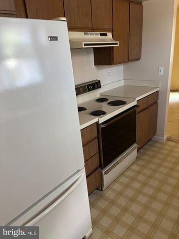 606 LONDONTOWN RD, Edgewater, MD 21037