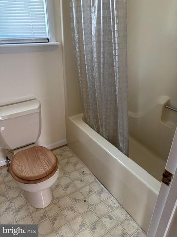 606 LONDONTOWN RD, Edgewater, MD 21037