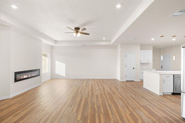 340 Cactus ST, Giddings, TX 78942