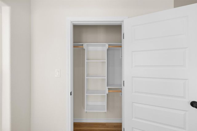 340 Cactus ST, Giddings, TX 78942