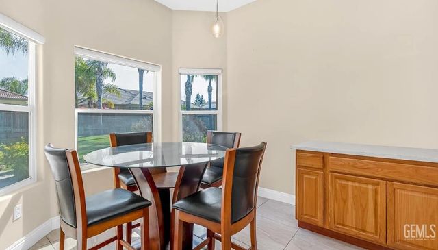 9813 Fitzgerald Drive, Bakersfield, CA 93311