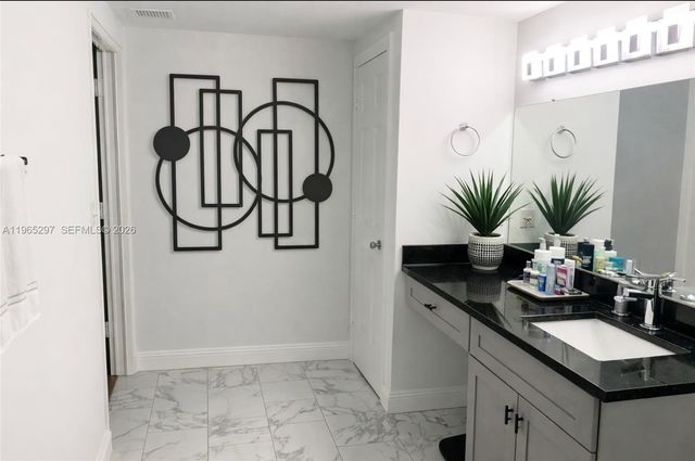 11631 SW 2nd St 20104, Pembroke Pines, FL 33025