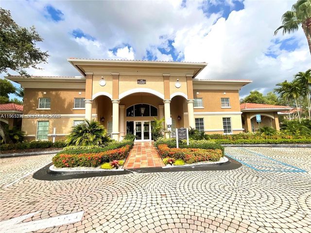 11631 SW 2nd St 20104, Pembroke Pines, FL 33025