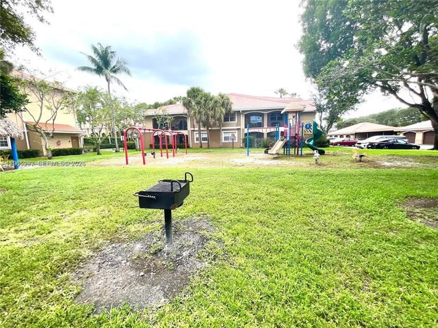 11631 SW 2nd St 20104, Pembroke Pines, FL 33025