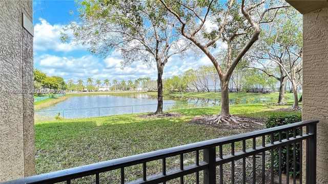 11631 SW 2nd St 20104, Pembroke Pines, FL 33025