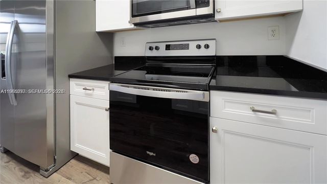 11631 SW 2nd St 20104, Pembroke Pines, FL 33025