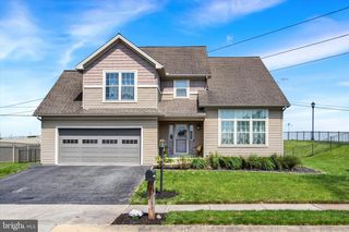 305 OLD STONE WAY, York, PA 17406