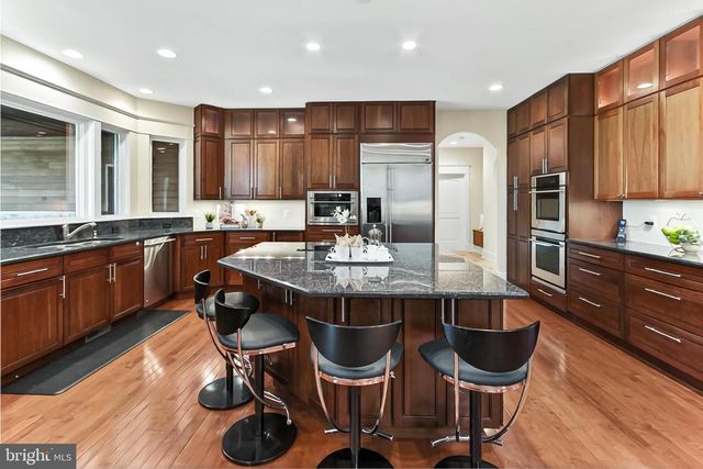 11568 LILTING LN, Fairfax Station, VA 22039