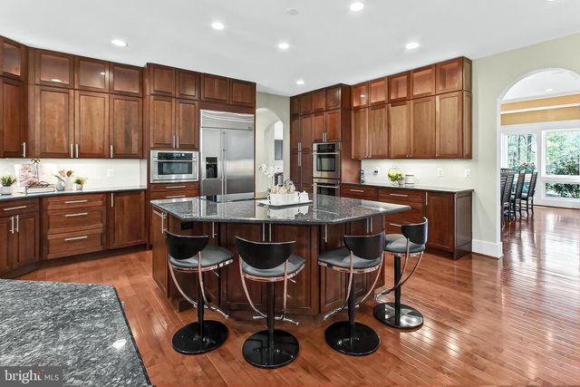 11568 LILTING LN, Fairfax Station, VA 22039