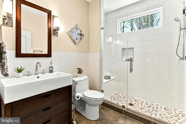 11568 LILTING LN, Fairfax Station, VA 22039