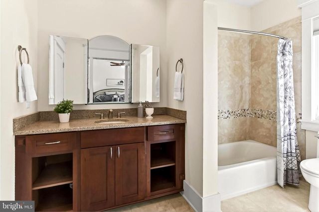 11568 LILTING LN, Fairfax Station, VA 22039